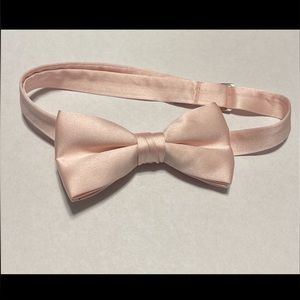 Bow Tie pink adjustable